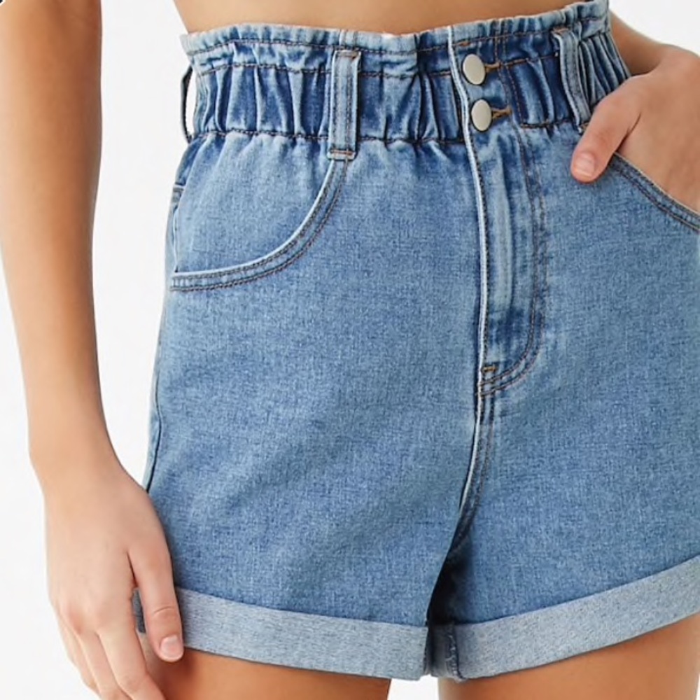 Belted high waisted shorts